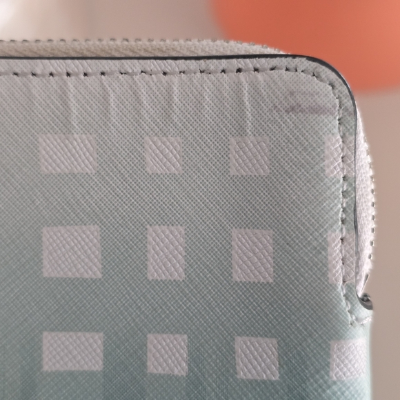 Coach Gingham Saffiano L-Zip Small Wristlet With COA - Picture 11 of 12